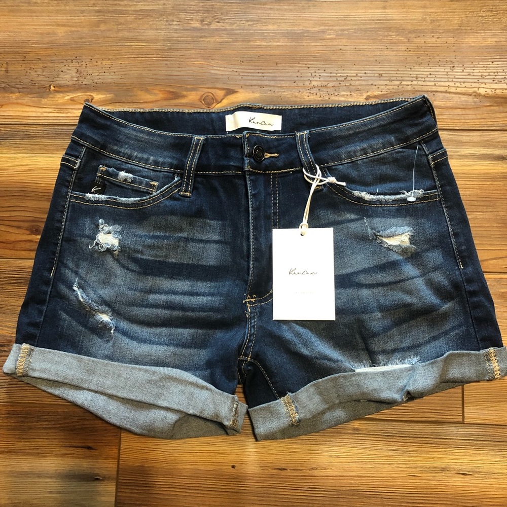 NWT KanCan- IIa Distressed Shorts